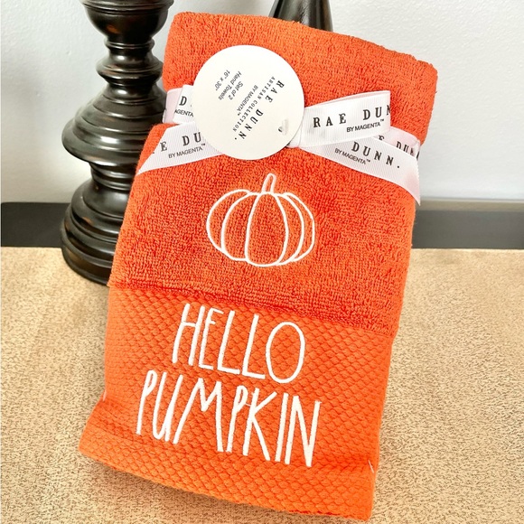🆕Rae Dunn SET OF 2 HELLO PUMPKIN Hand Towels - Picture 3 of 6